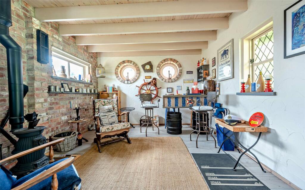 Garden Leisure Barn