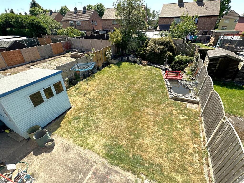 Large Rear Garden 324