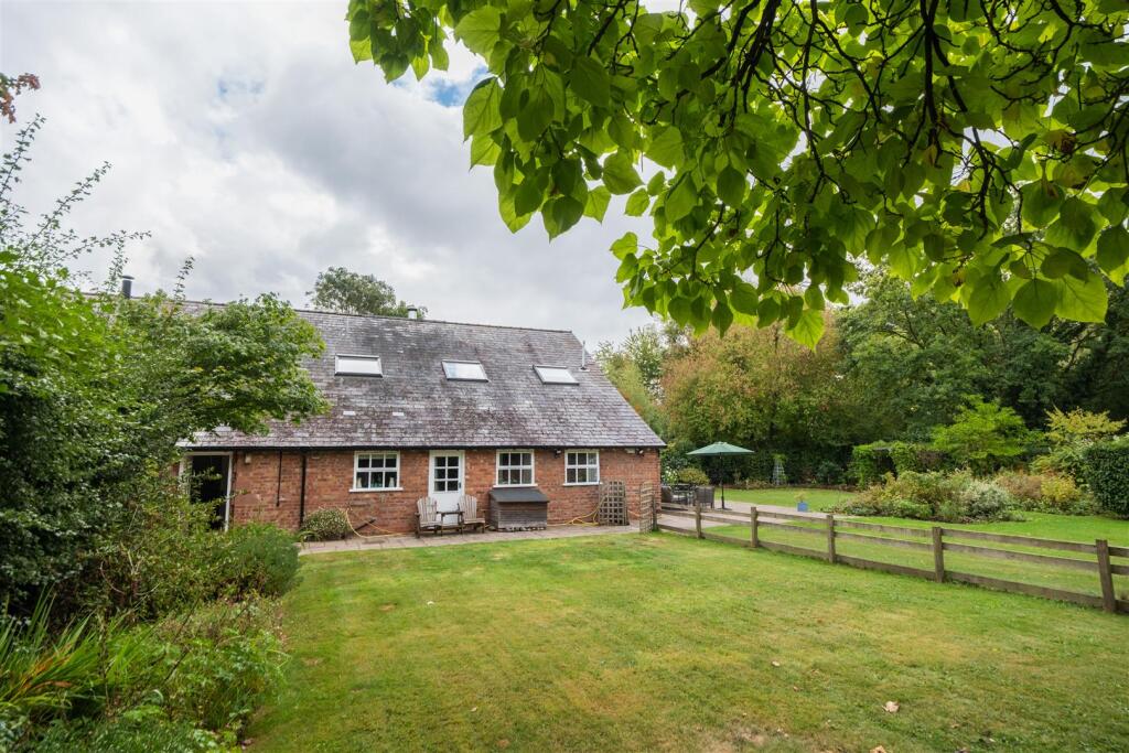 1 Brownhills Barn-079.jpg