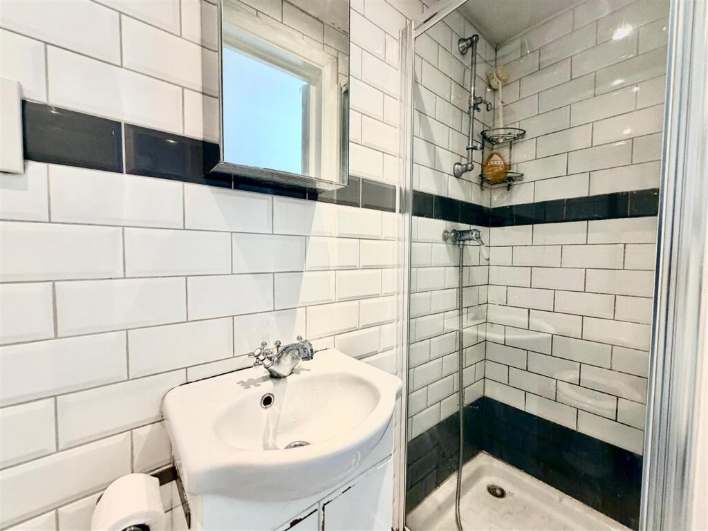 WhatsApp Image 2025-10-27 at 16.46.31_10d3e747.jpg