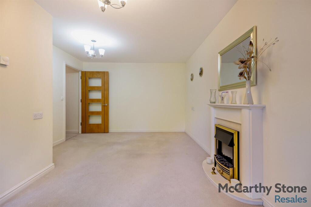 8667667-interior05-800.jpg