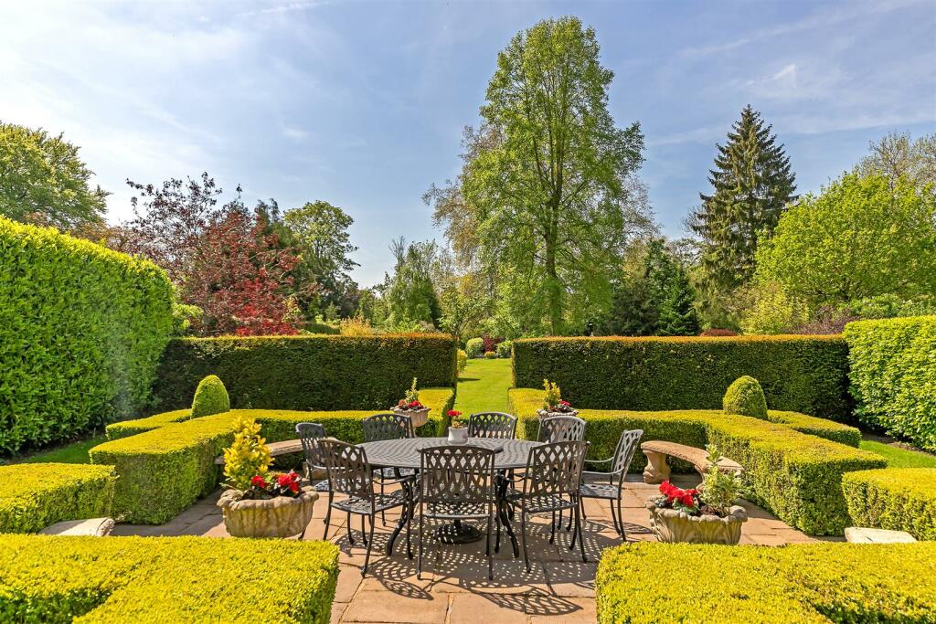 ManorGardenHouse_May24-37.jpg