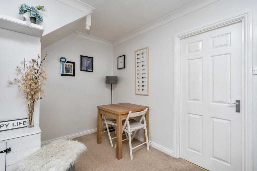 Lounge/Dining Room
