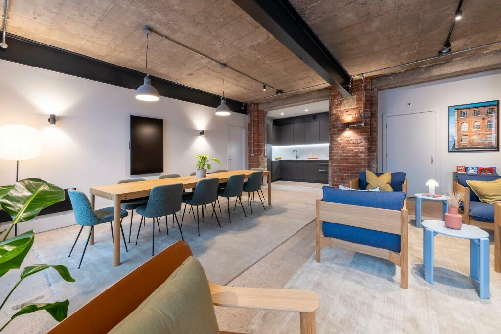 The Lounge
