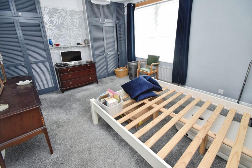 a20efc17-Bedroom ...