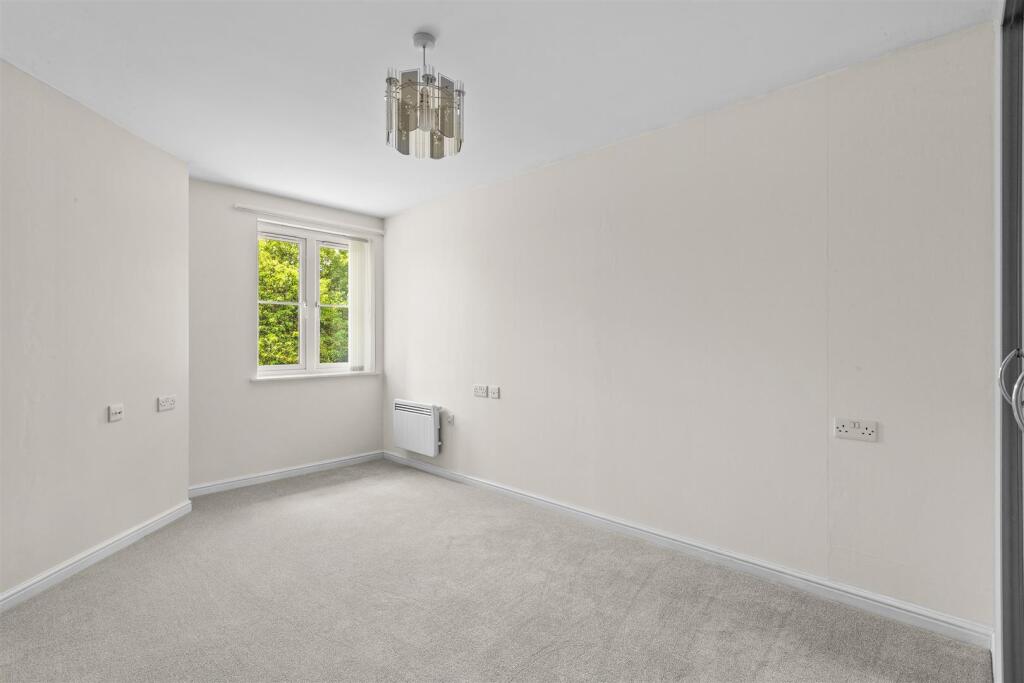 18 Hughenden Court, Penn Road, HP15 7BD-7.jpg