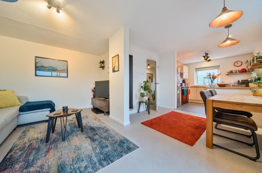 1394846-12-694932a4bd07f-ARW-1