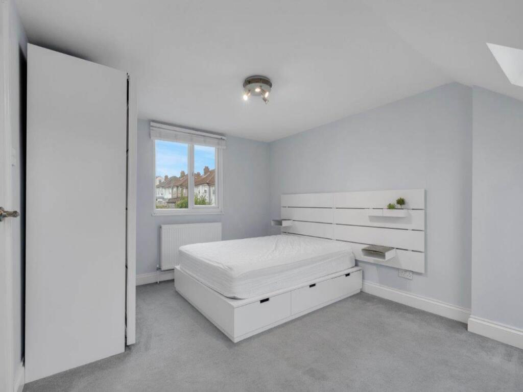 1 Croyde master bedr