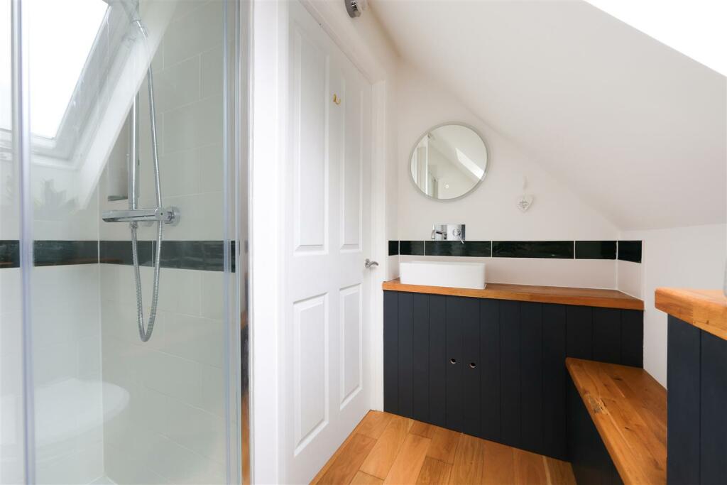 48 Brighton Crescent 11.jpg
