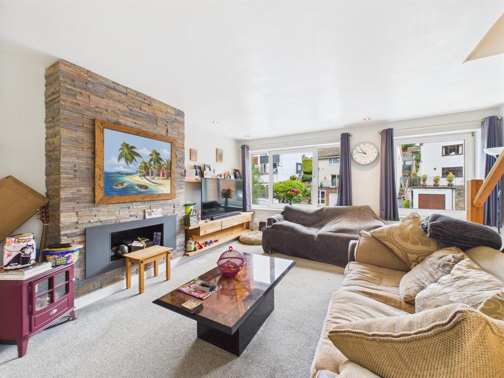 Living/Dining/Kitchen Area