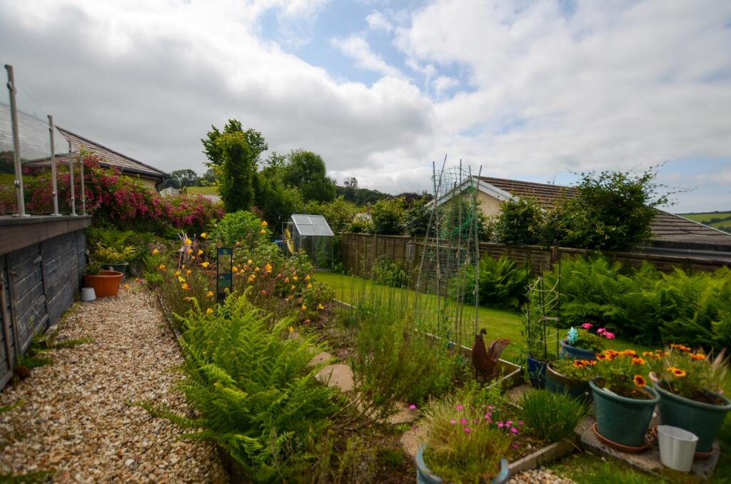 To Book A Viewing Call TPS Lostwithiel on 01208 87