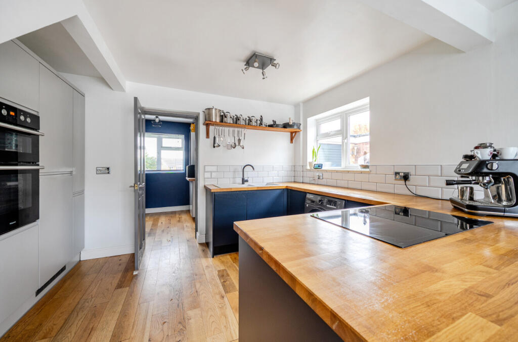 1358888-16-68d685...