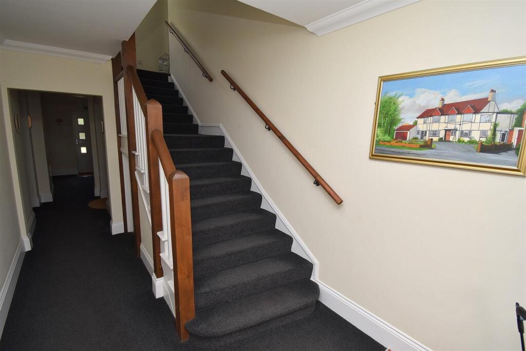 Hallway.JPG