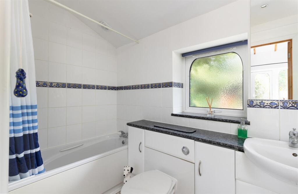 Bathroom En-Suite