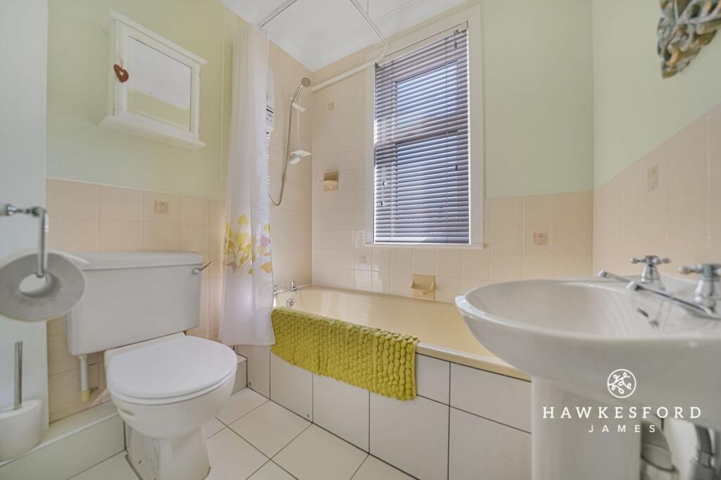 Woodstock Road, Sittingbourne - Garden