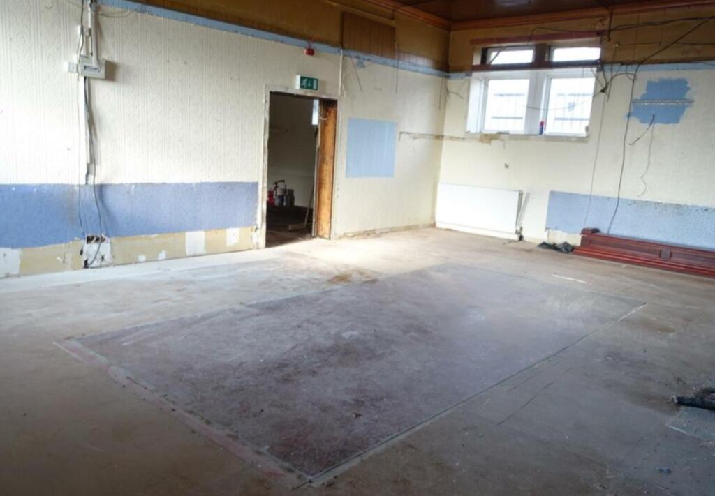 Estate Agent EweMove Scunthorpe Reception