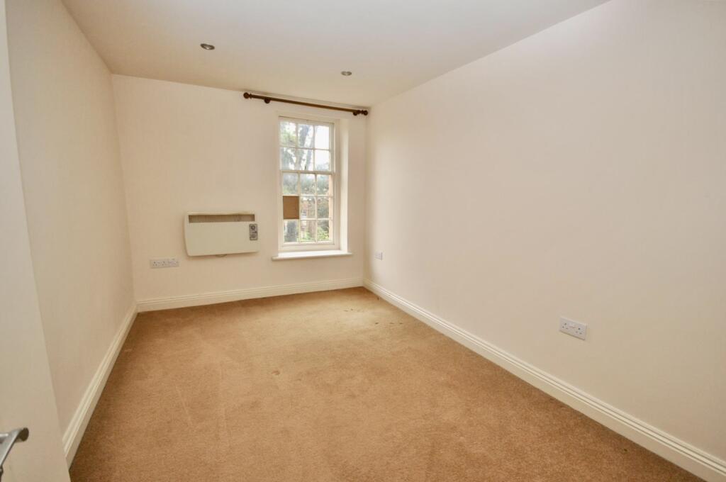 Bedroom 2 - Second Floor Flat
