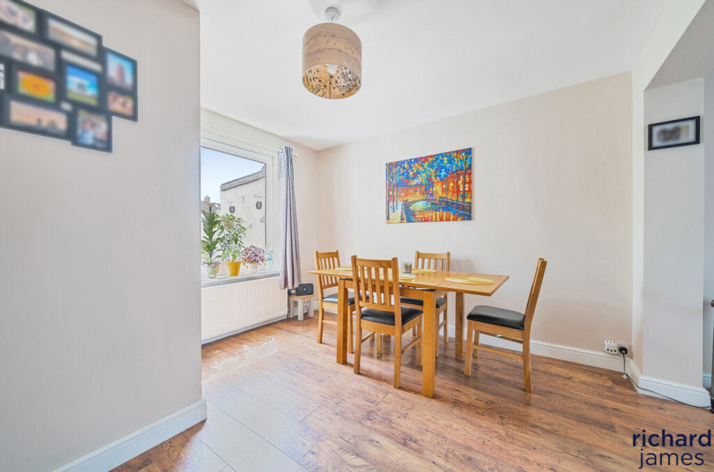 8c446f8f-7062-466...