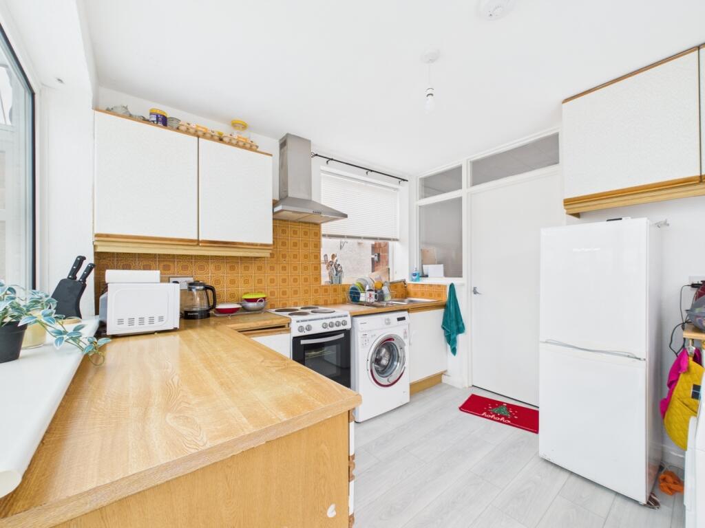 CAM02195G0-PR0068-STILL013