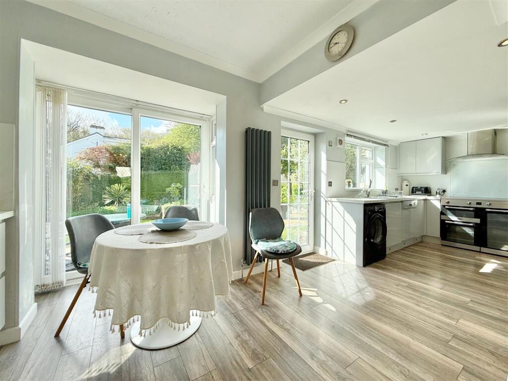 Kitchen Breakfast Room