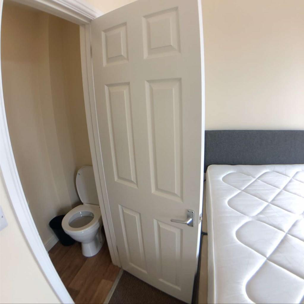 ensuite 2