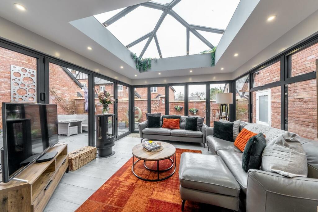 2 Bluebell Close-008.jpg