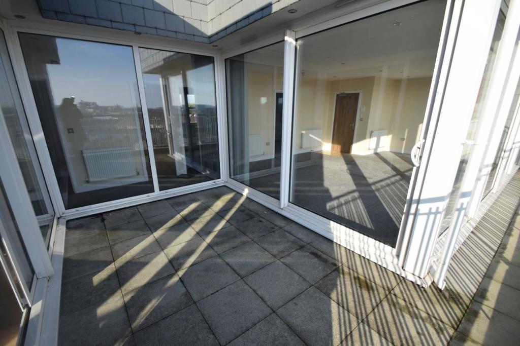 27 Esher House terrace.JPG