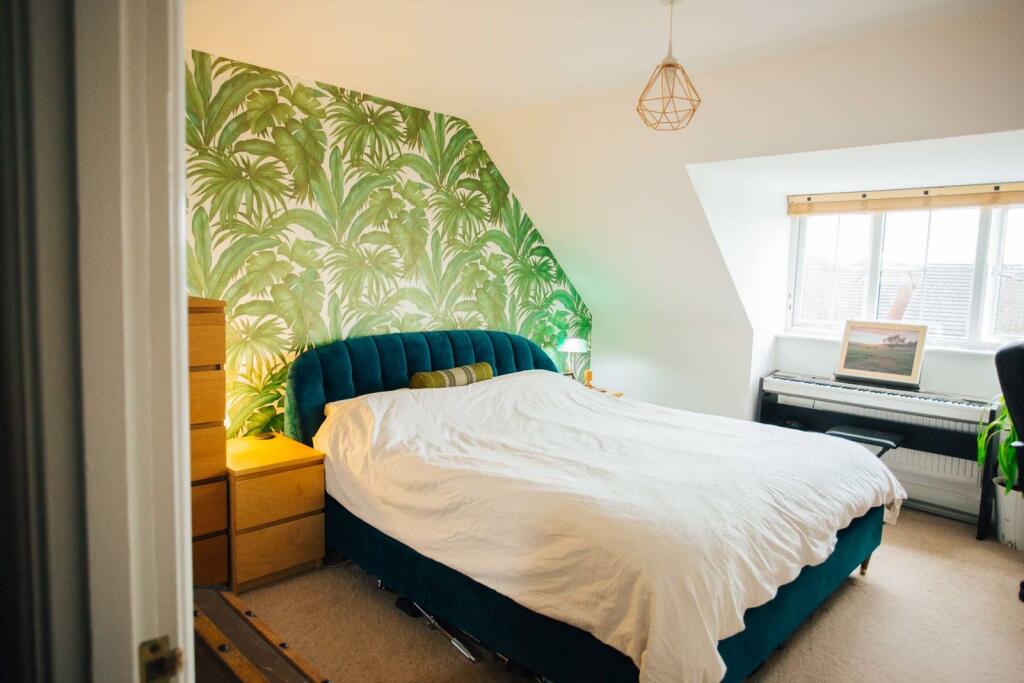PRICIPAL BEDROOM SUITE