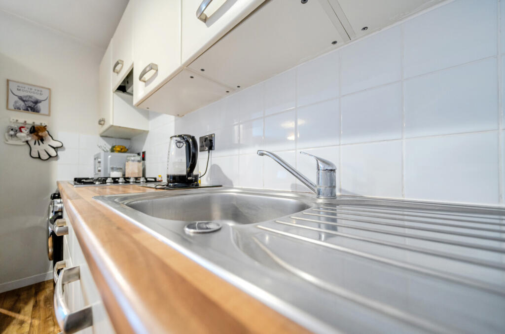 1369917-2-68f2417...