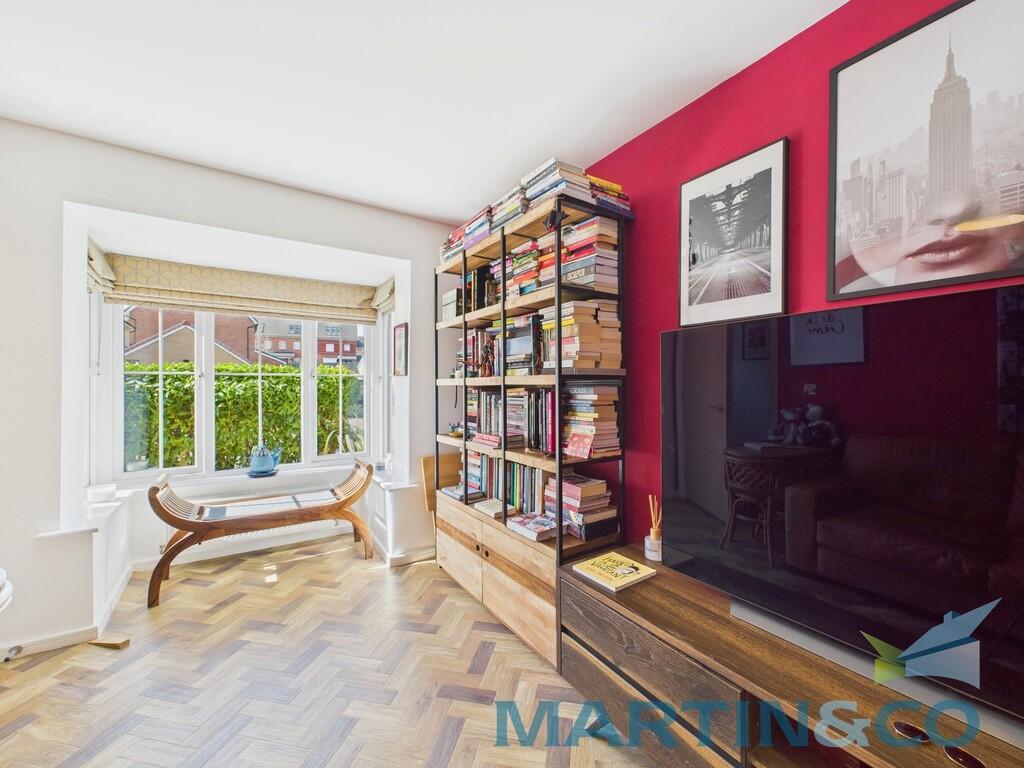 CAM01870G0-PR0162...