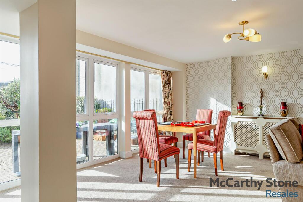 Homeowners Lounge