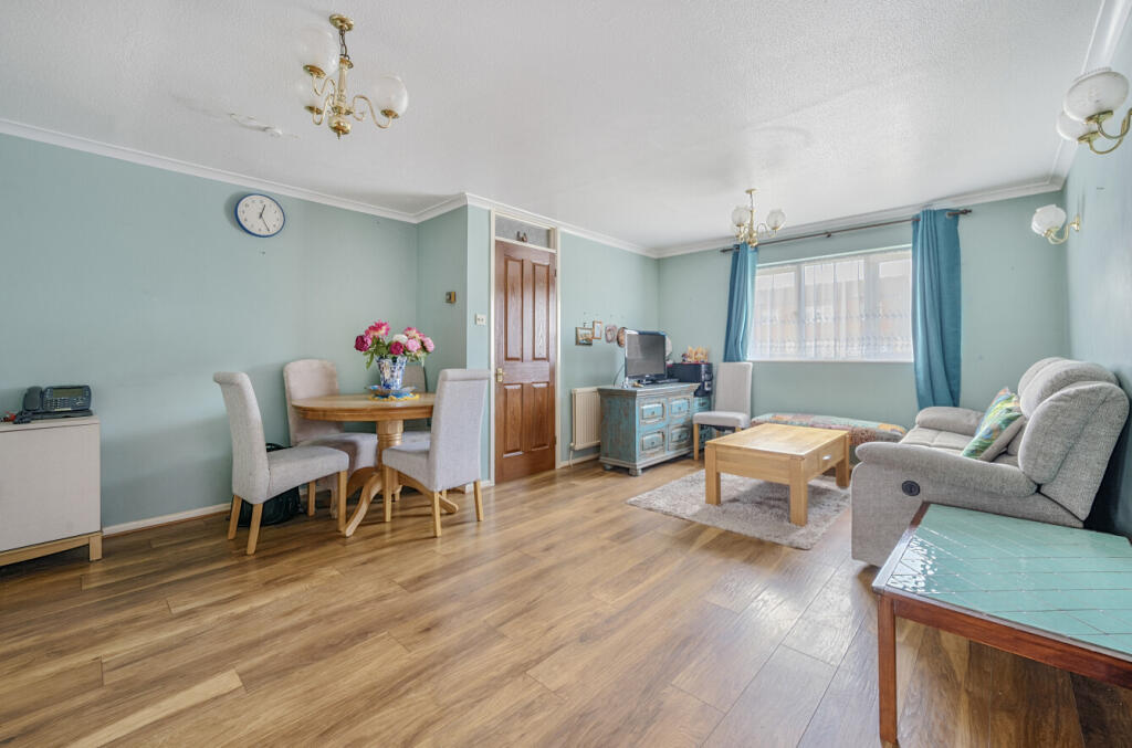 1316843-16-685d32...