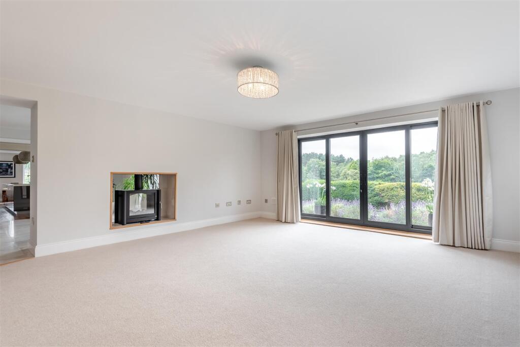 8654576-interior11.jpg
