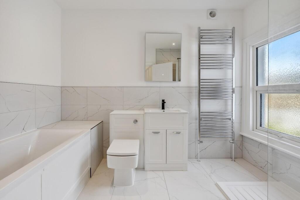 bathroom.jpeg