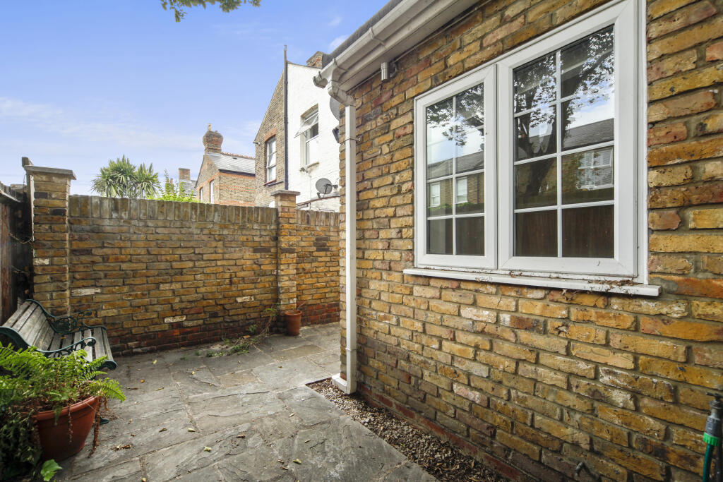 Duncan Road 1, 7 - G