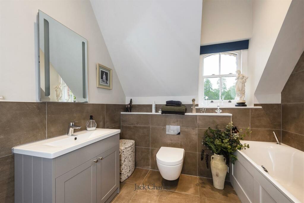 13 Lillesden House, TN18 4QG 026.jpg