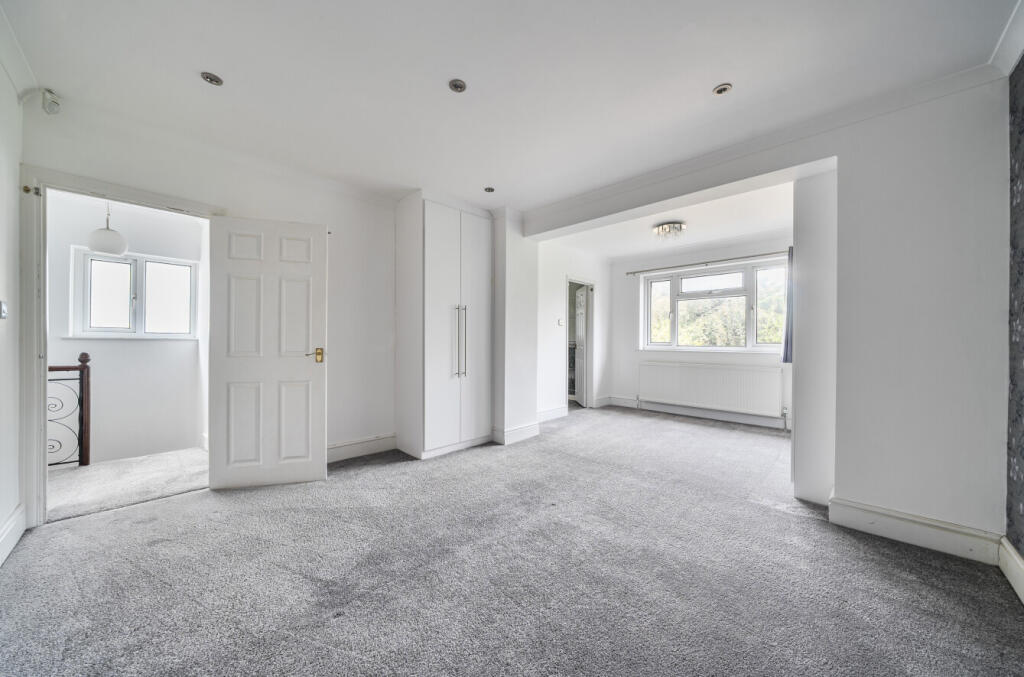 1346469-11-68b196...