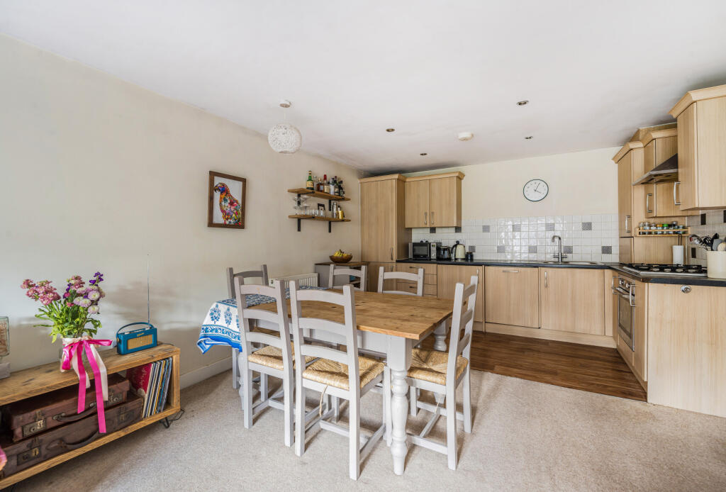 1360011-5-68deb60...