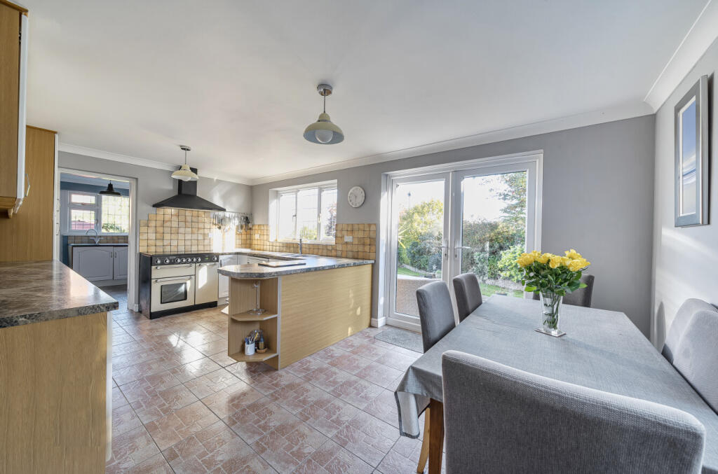 1371777-22-68fb53...