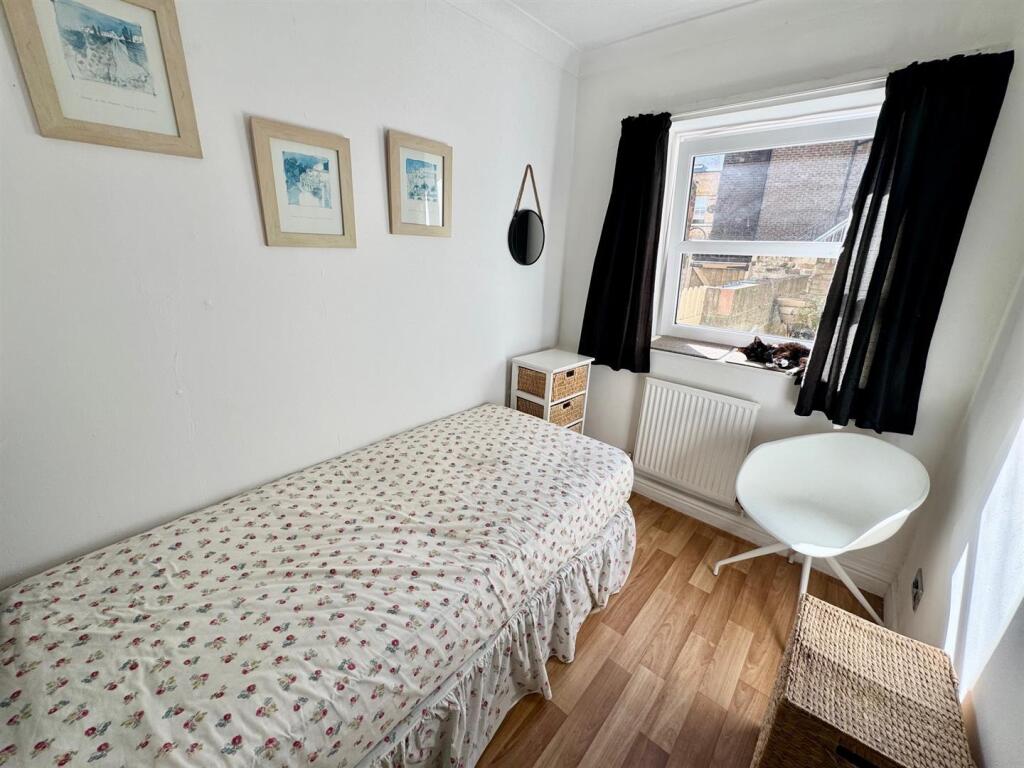 Bedroom 2.jpg