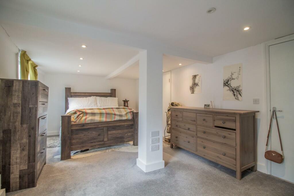 21a Churchgate Street [Bedroom One] WHATLEY LANE.j