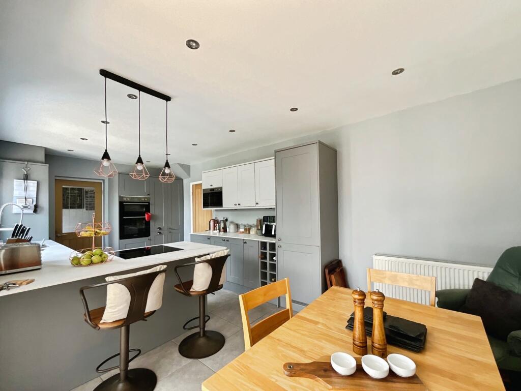 Eb5bca6b-6-49A8-8748-10A96B2E358A-1309-000000AC2001A120