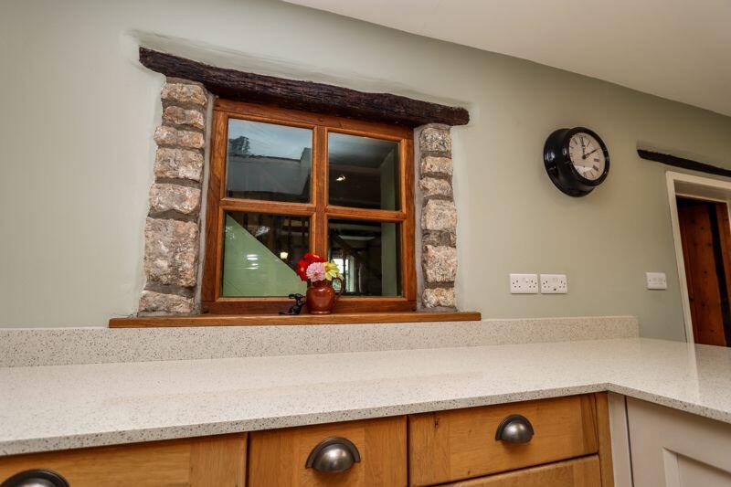 Feature Window