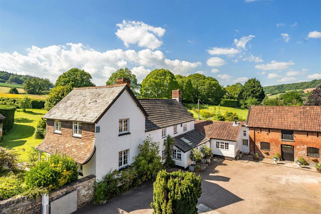 Page 1 1122384 (2) F Cover-dp1.jpg