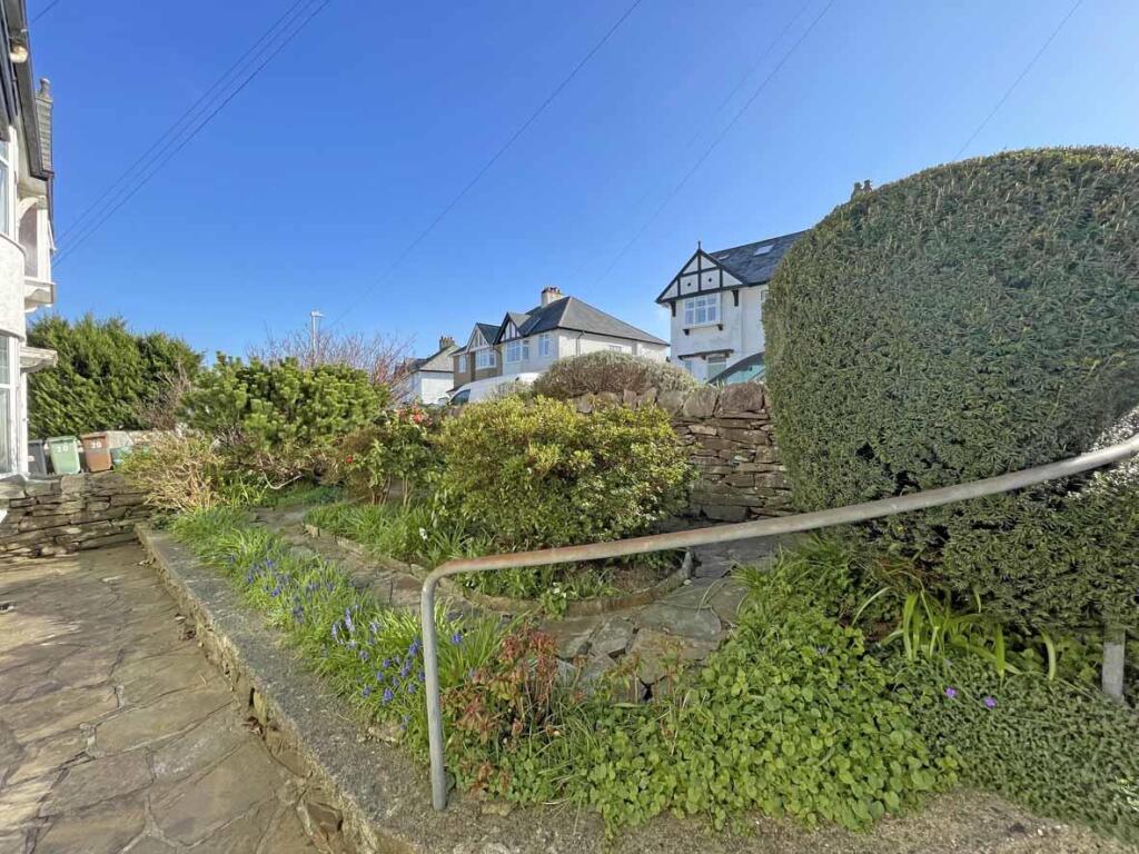 Torland Road 22 Front Garden.jpg