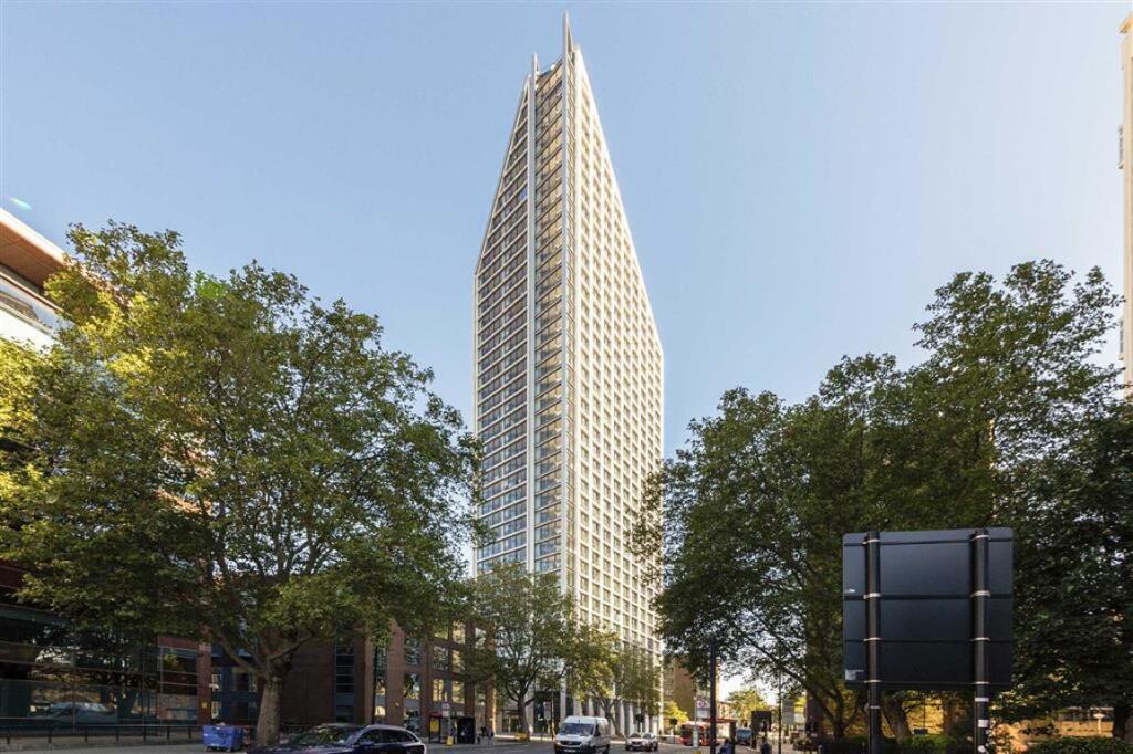 Southwark Bridge Road, Elephant and Castle