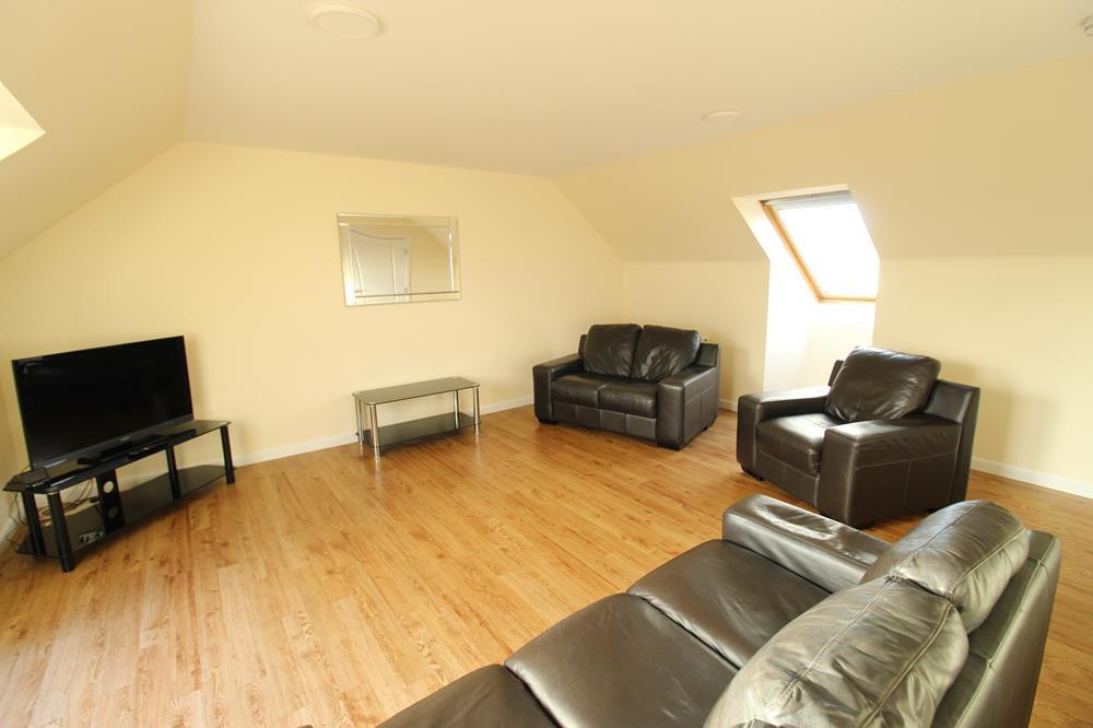Lounge 5