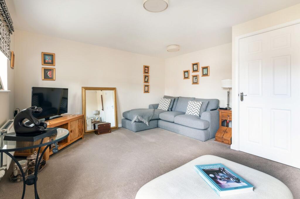 First Floor Lounge/Forth Bedroom