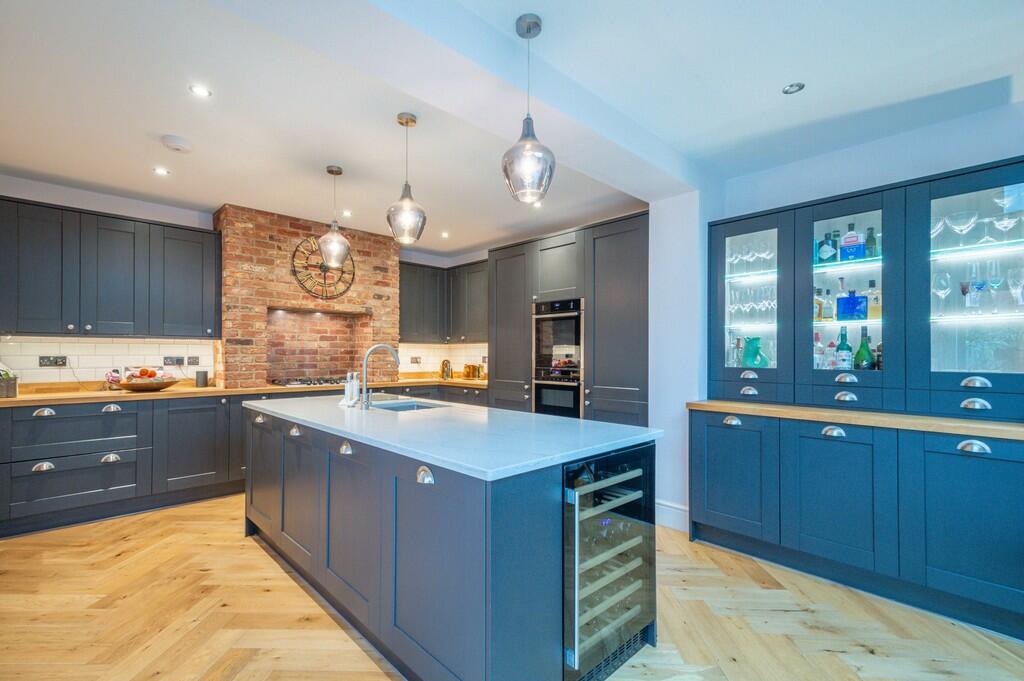 26 Oxford Street-...