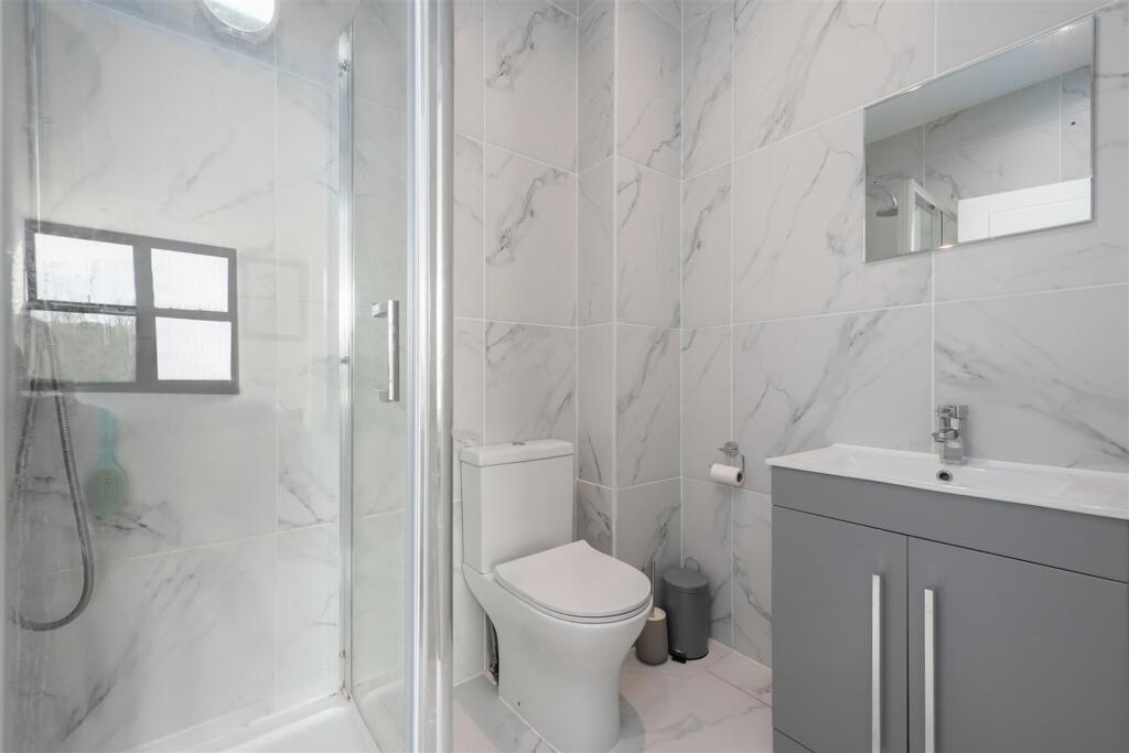 Oystergate Apartments, Wraik Hill